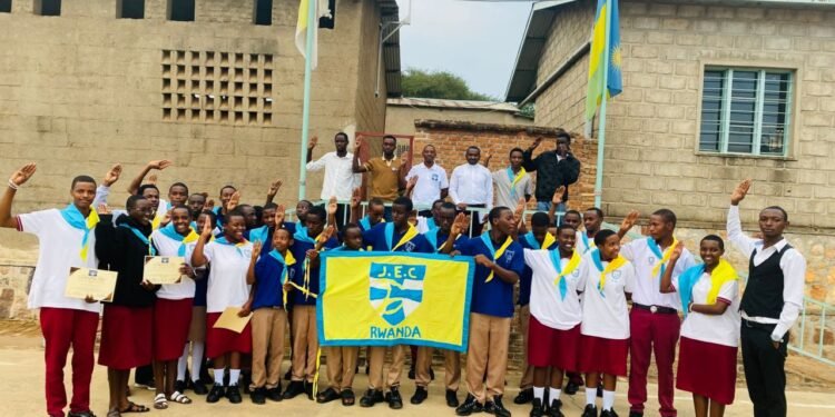 Abarenga Ijana bakoze amasezerano yabo muri GICURASI